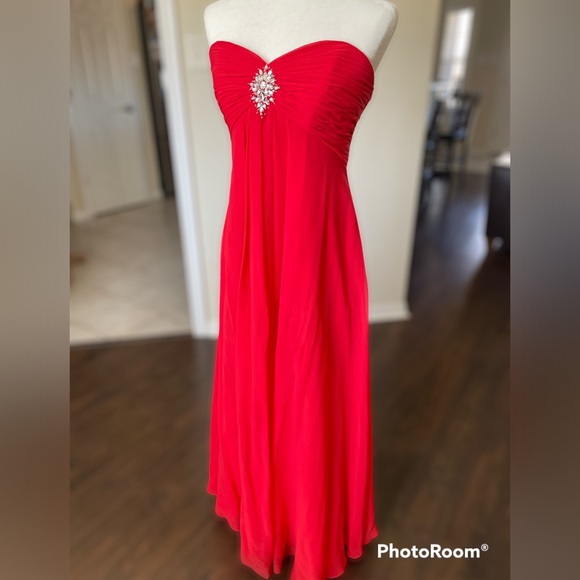 DaVinci Strapless Dress - Picture 1 of 4